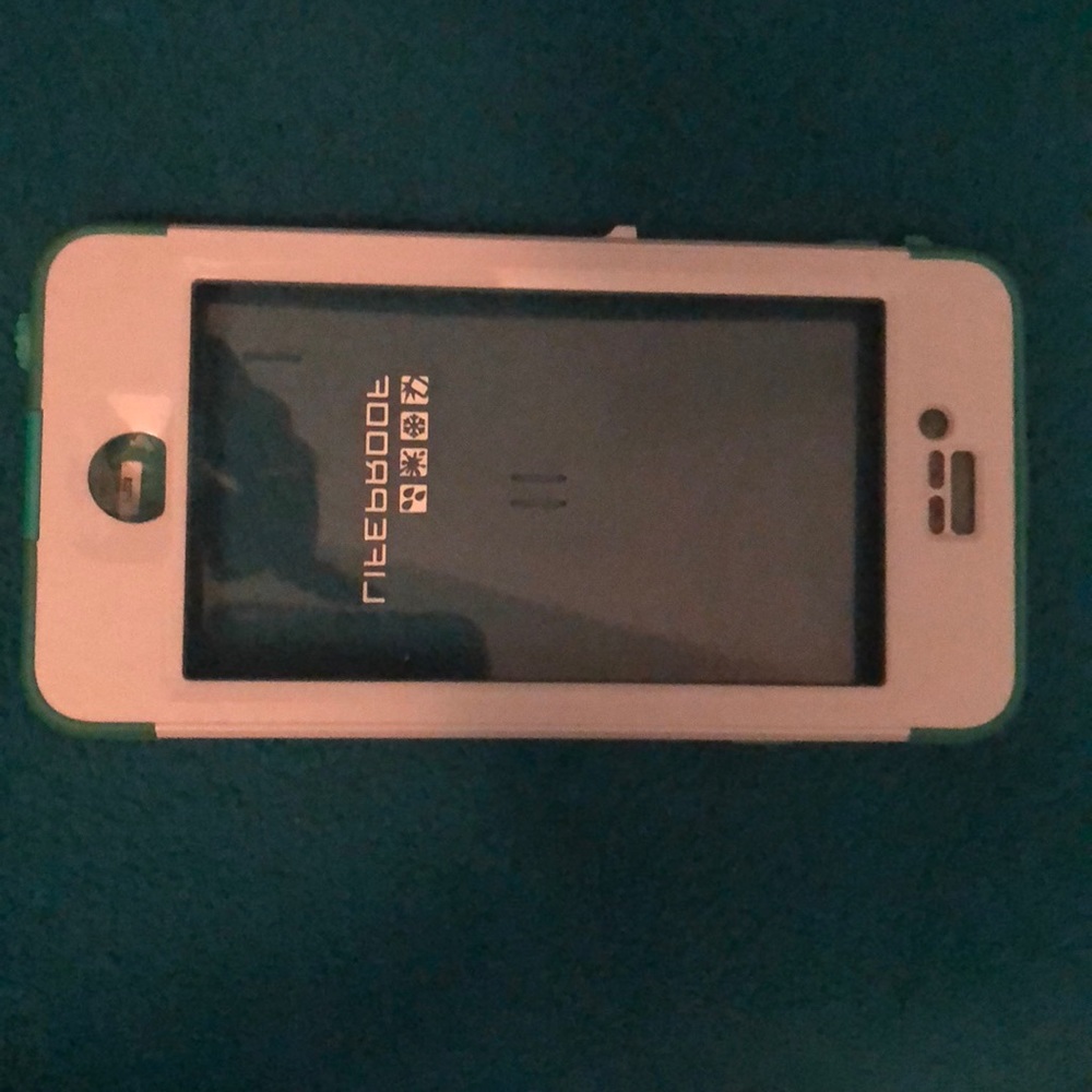 Life proof IPhone 6